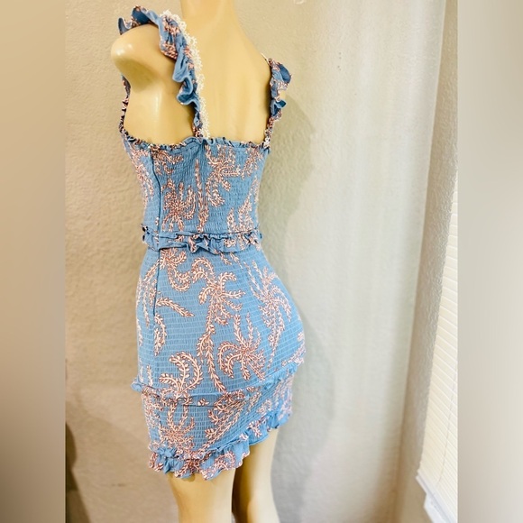 SAINTS & SECRETS
Soleil Ruffle Strap Shirred Dress Leaf Print Blue size med - Picture 13 of 15